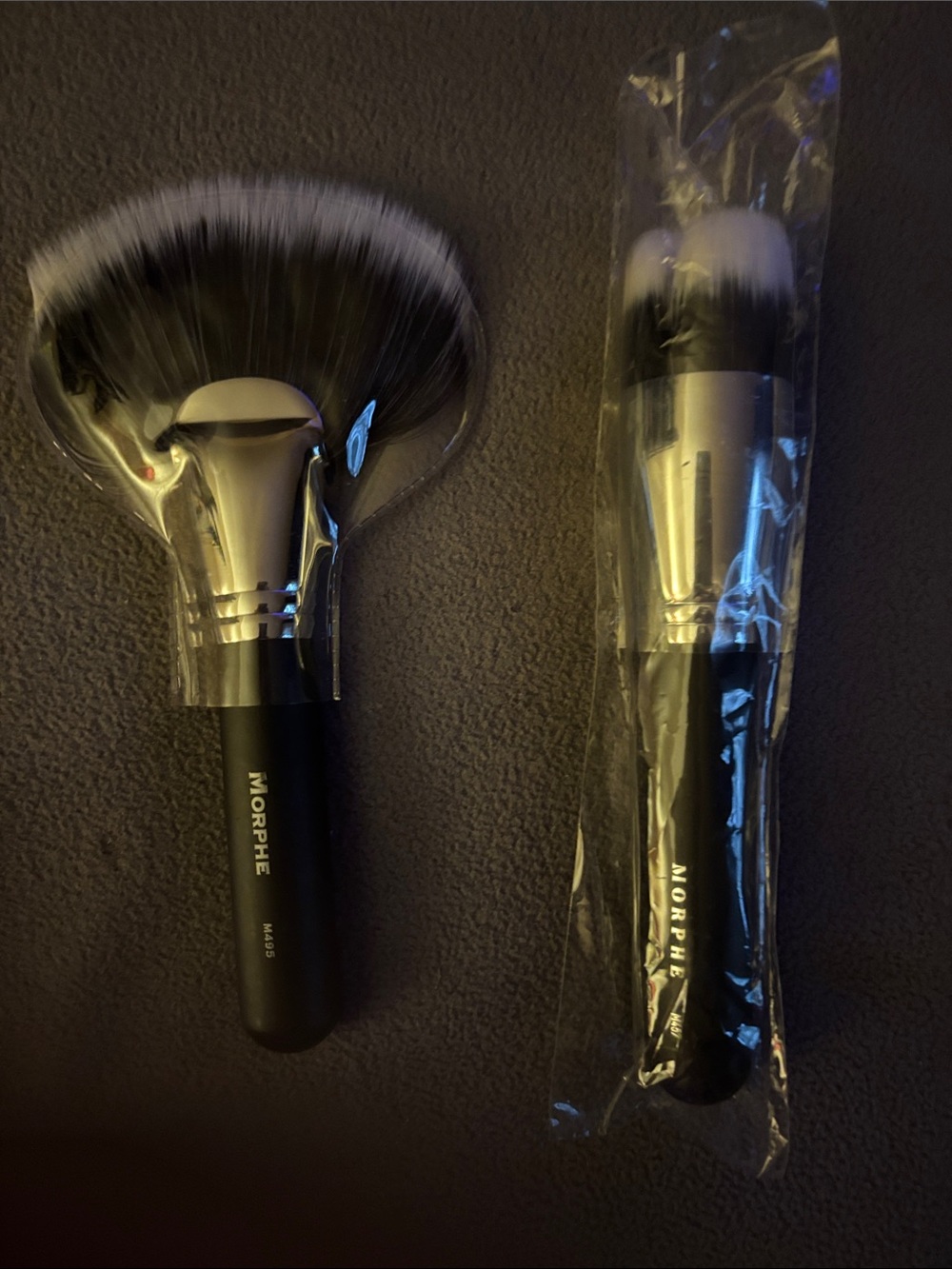 Morphe Fan and Rounded Buffing Brush Set in Black, White, Silver
